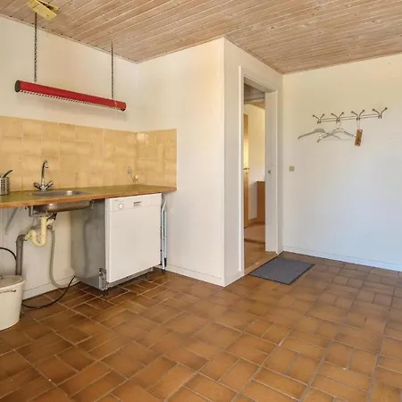 Four-bedroom Holiday In Hébergement de vacances Otterup